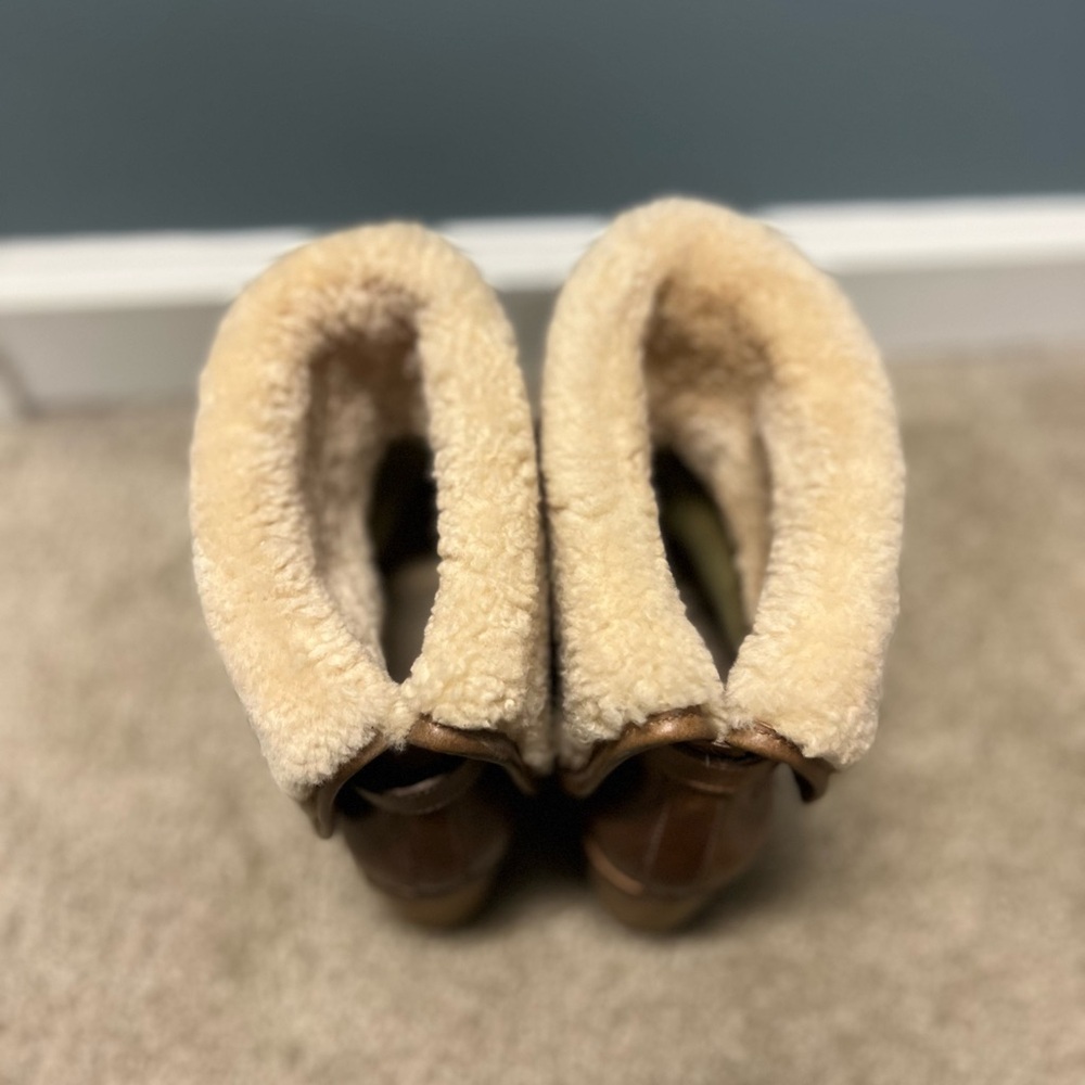 Women's Brown Shearling-Lined Clogs - image 4